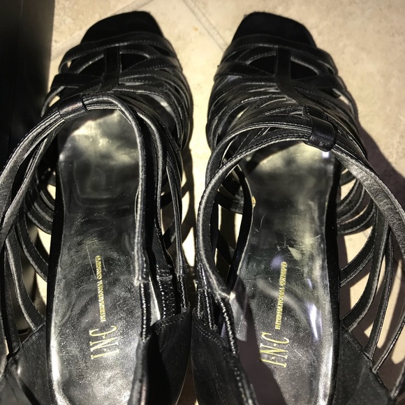 Sandals - Picture 3 of 4